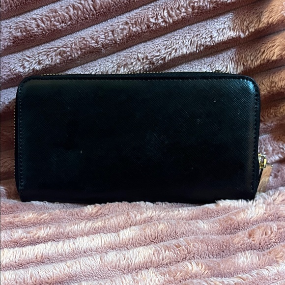 Kate Spade Two-Tone Black and Cream Wallet - Picture 2 of 7